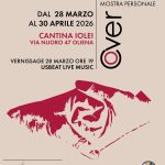 Quando il vino incontra l’arte: Iolei ospita COVER, mostra personale di Luca Mura