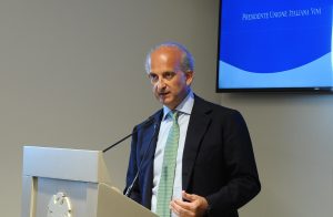 prezzi in deflazione (-2,3%) mentre inflazione vola (+4,2%) e aumentano i costi delle imprese